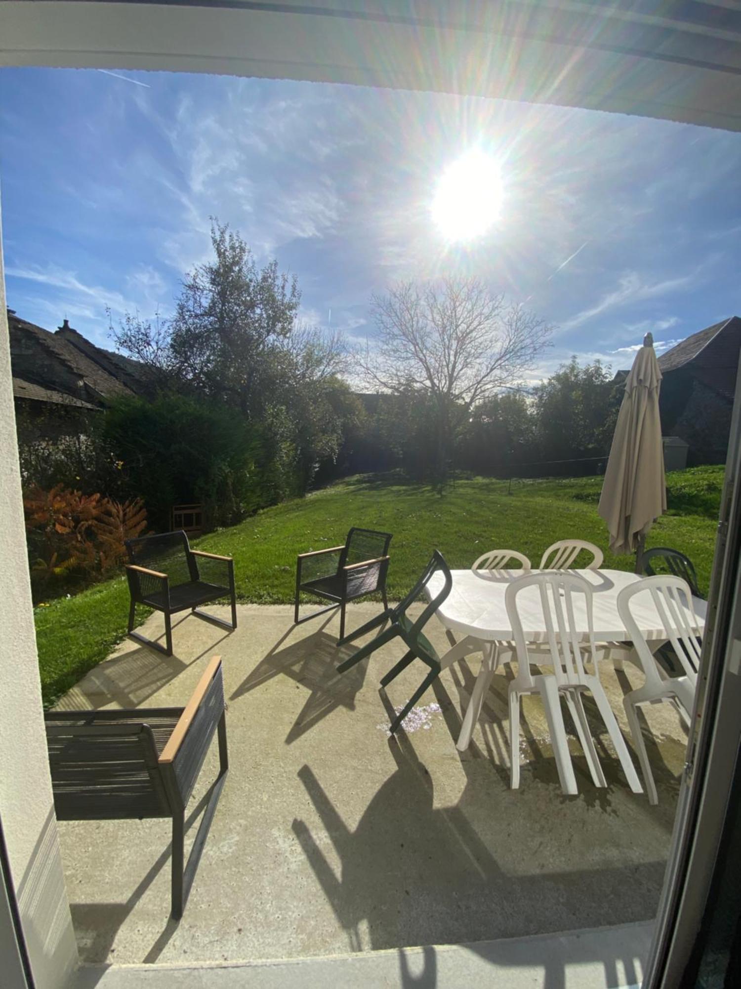 Au Moryllon Villa Lompnas Exterior photo